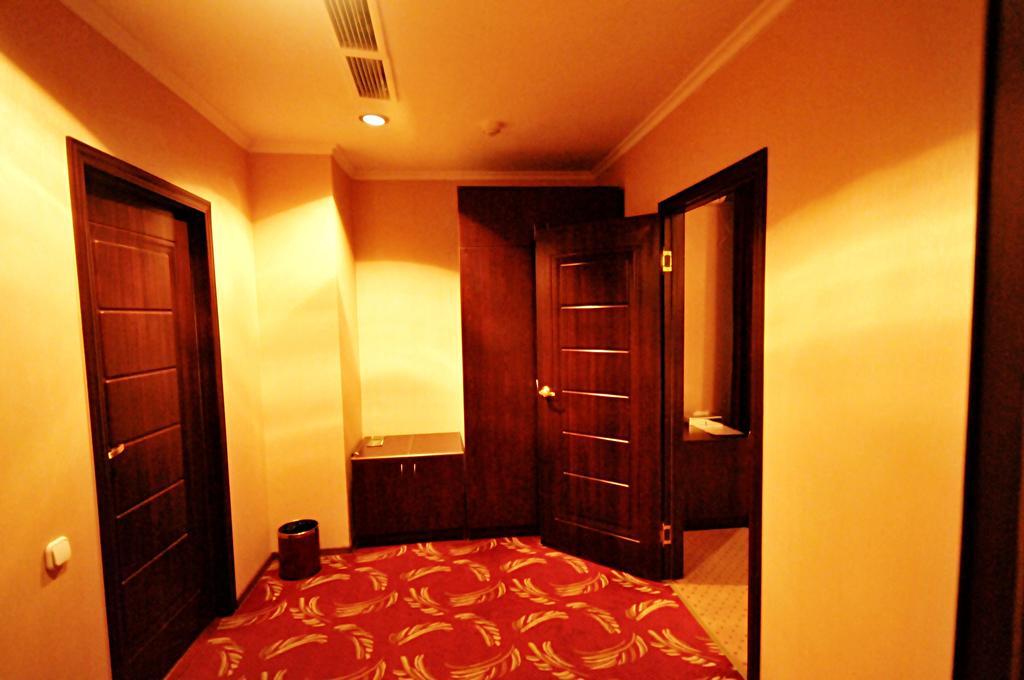 Golden Palace Hotell Aktau Rum bild