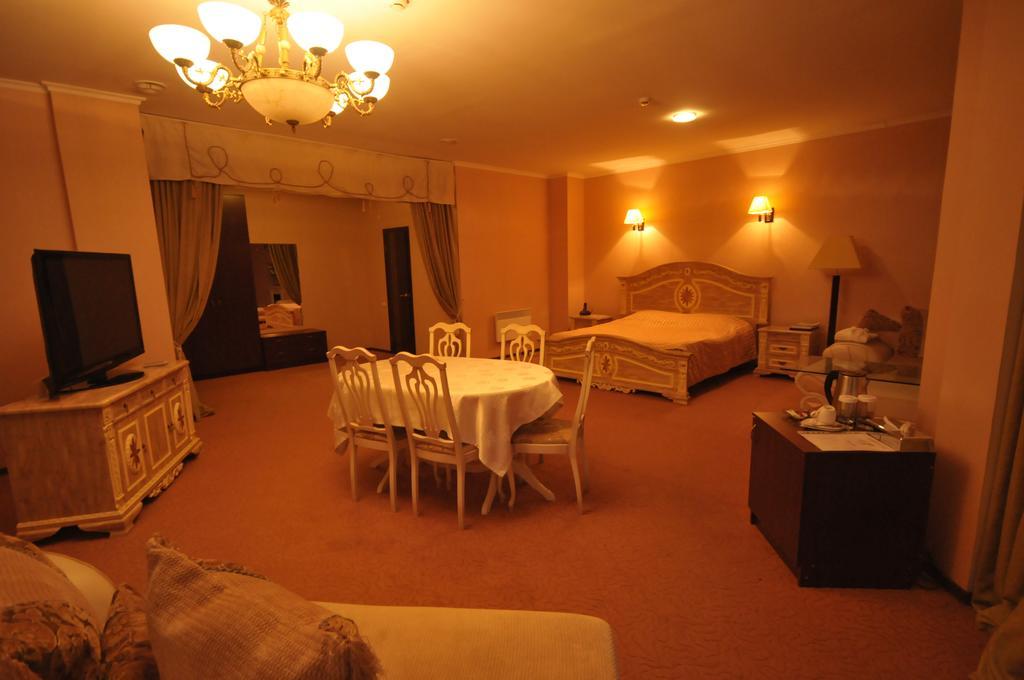 Golden Palace Hotell Aktau Rum bild